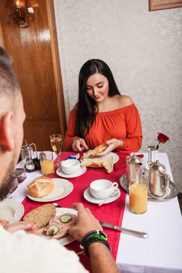 Hotel Pension Wiesenau Bad Salzhausen Ngoại thất bức ảnh